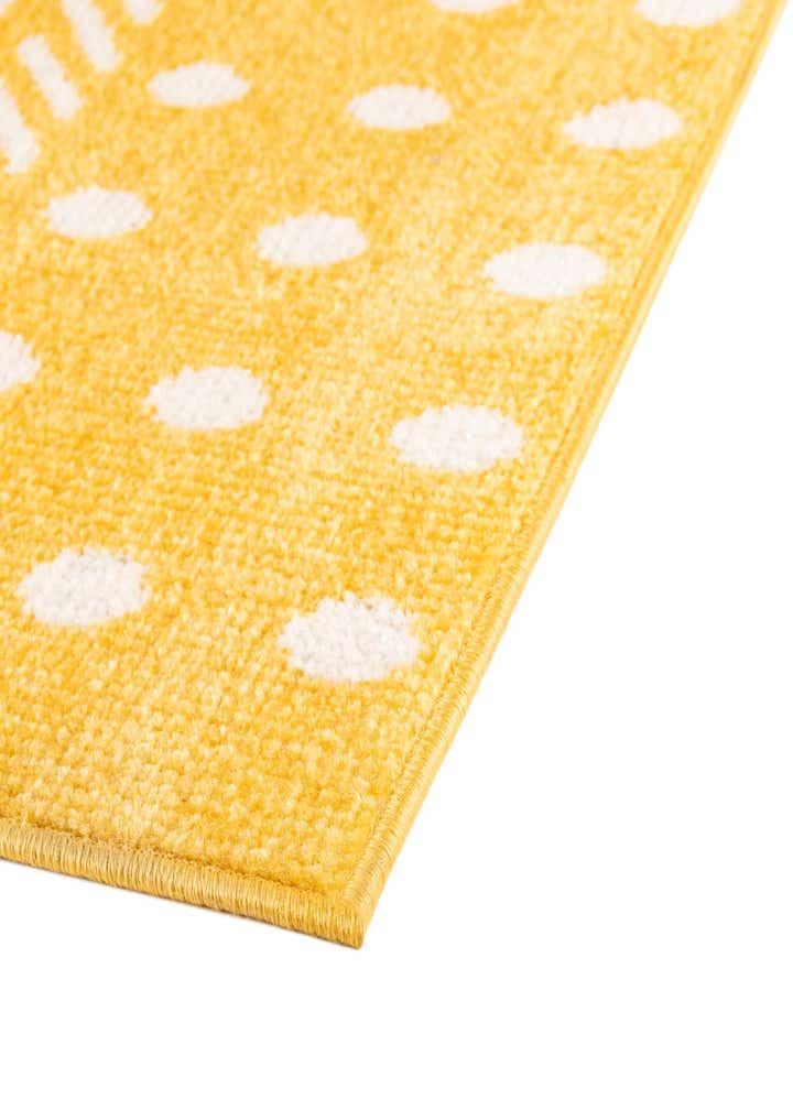 5' 3 x 7' 7 Easy-Clean Indoor / Outdoor Rug