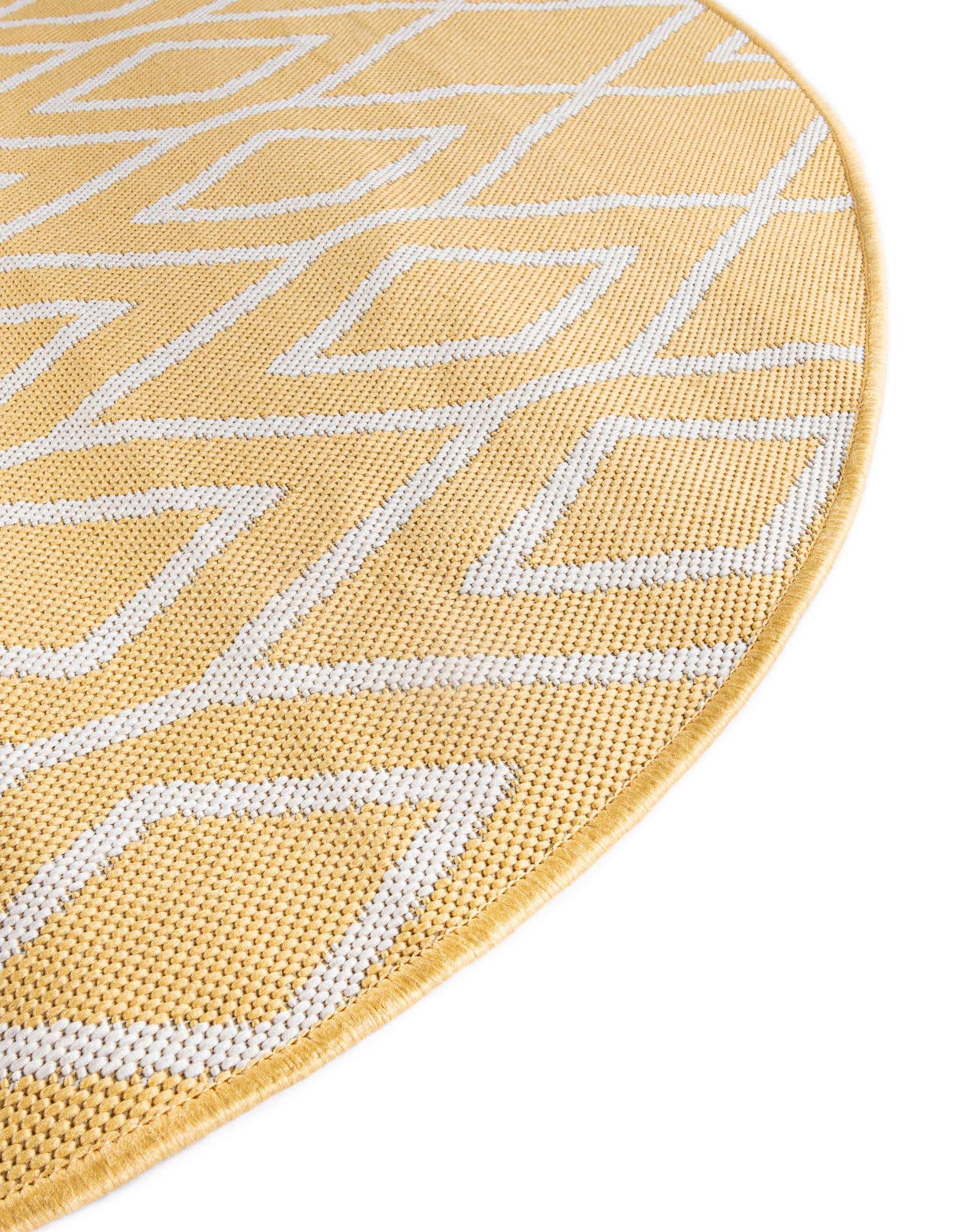 7' x 7' Easy-Clean Jill Zarin Indoor / Outdoor Round Rug