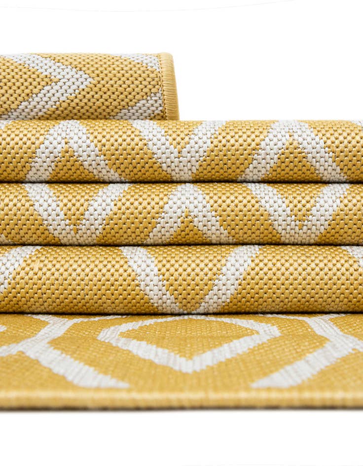 Detail image of 6' 7 x 6' 7  Washable Jill Zarin Turks and Caicos Indoor / Outdoor Round Rug