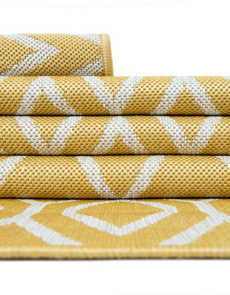 Detail image of 2' x 8' Easy-Clean Jill Zarin Turks and Caicos Indoor / Outdoor Runner Rug