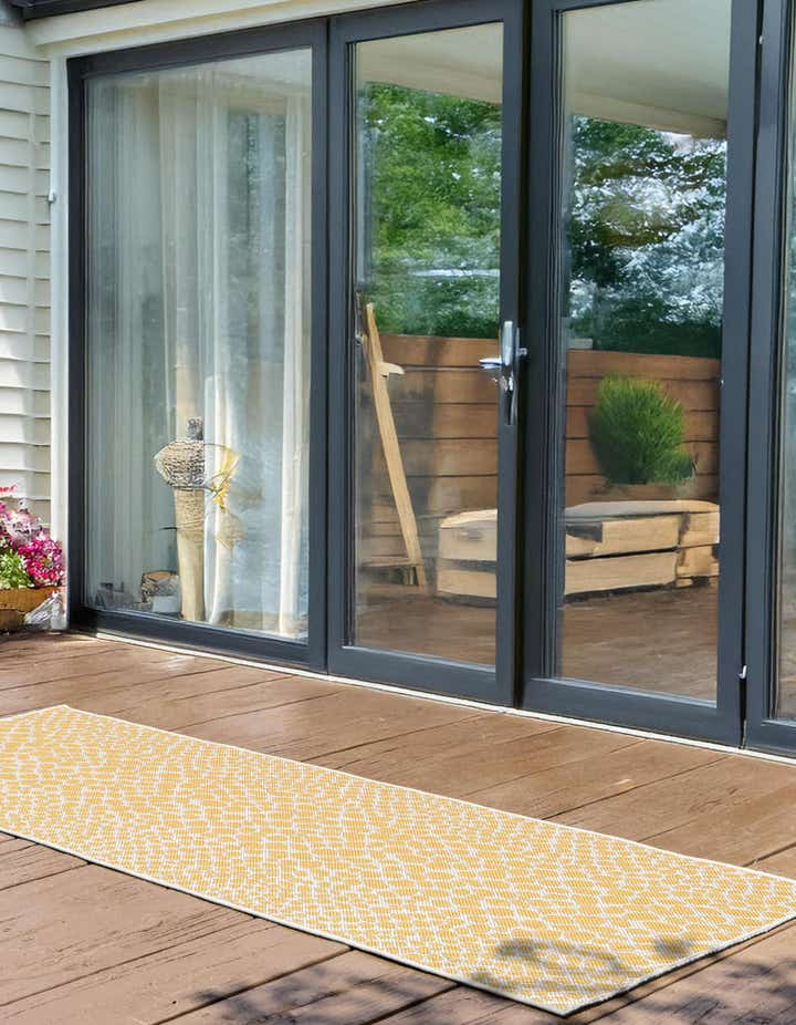 2' x 8' Easy-Clean Jill Zarin Cape Town Indoor / Outdoor Runner Rug