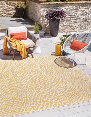Yellow Ivory Easy-Clean Jill Zarin Cape Town Indoor / Outdoor Square Rug