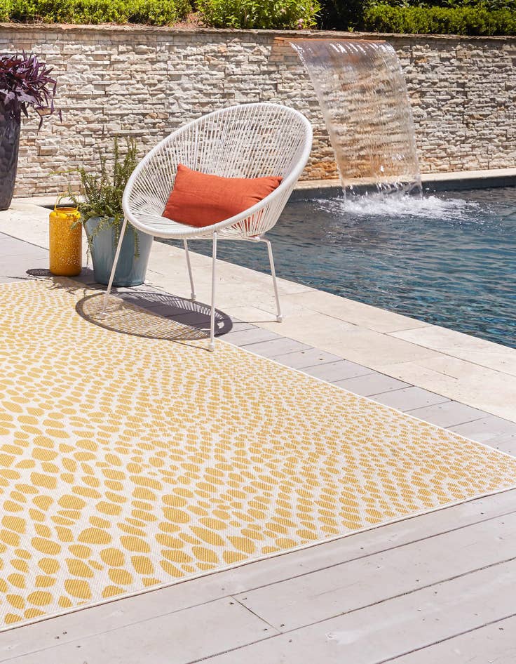 Detail image of 13' x 13' Easy-Clean Jill Zarin Cape Town Indoor / Outdoor Square Rug
