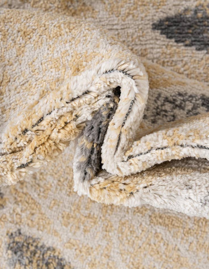 Detail image of 5' x 8' Charleston Oval Rug