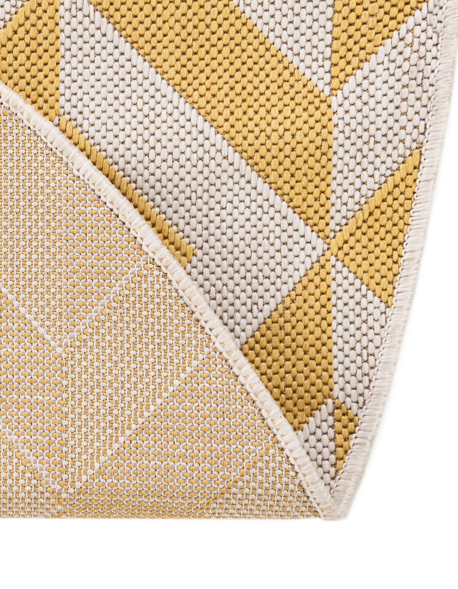 5' 3 x 8' Easy-Clean Jill Zarin Napa Indoor / Outdoor Oval Rug