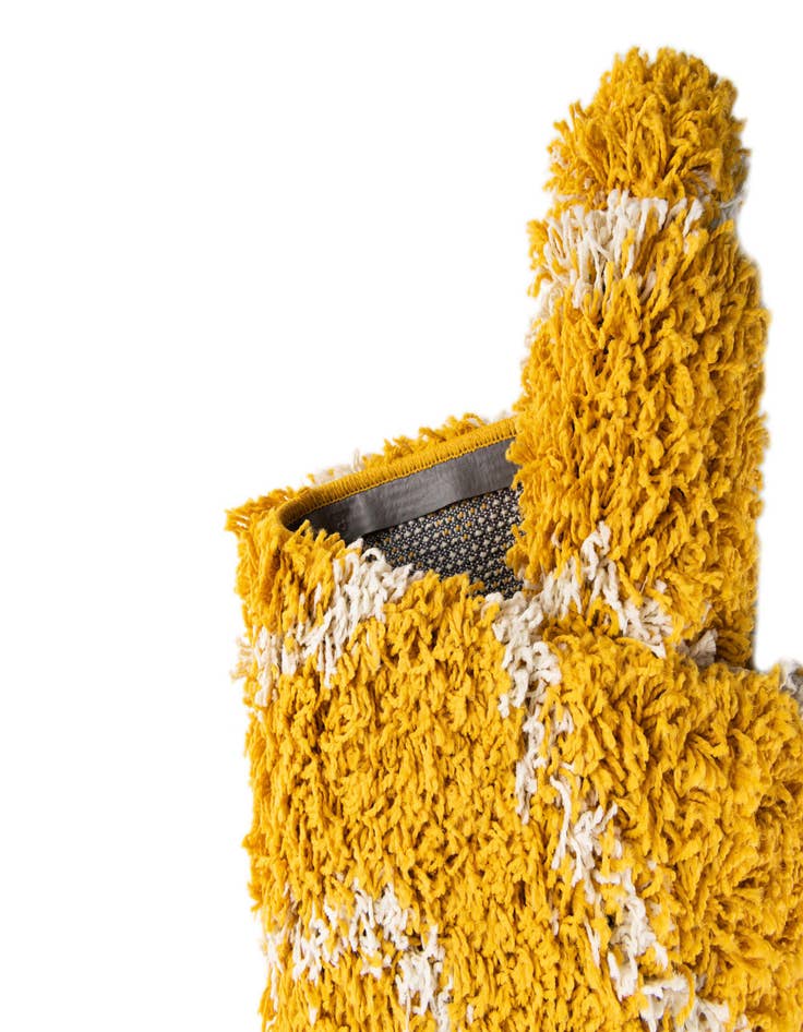 Detail image of 5' 3 x 8' Lattice Shag Oval Rug