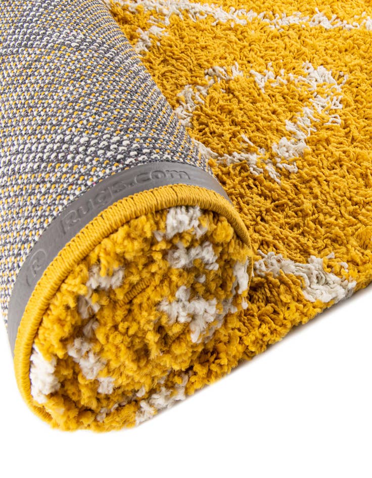 Detail image of 5' 3 x 8' Lattice Shag Oval Rug