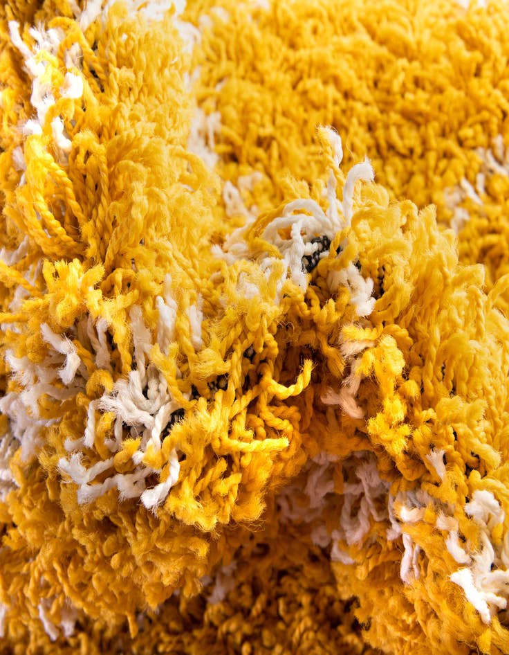 Detail image of 7' 10 x 10' Lattice Shag Oval Rug