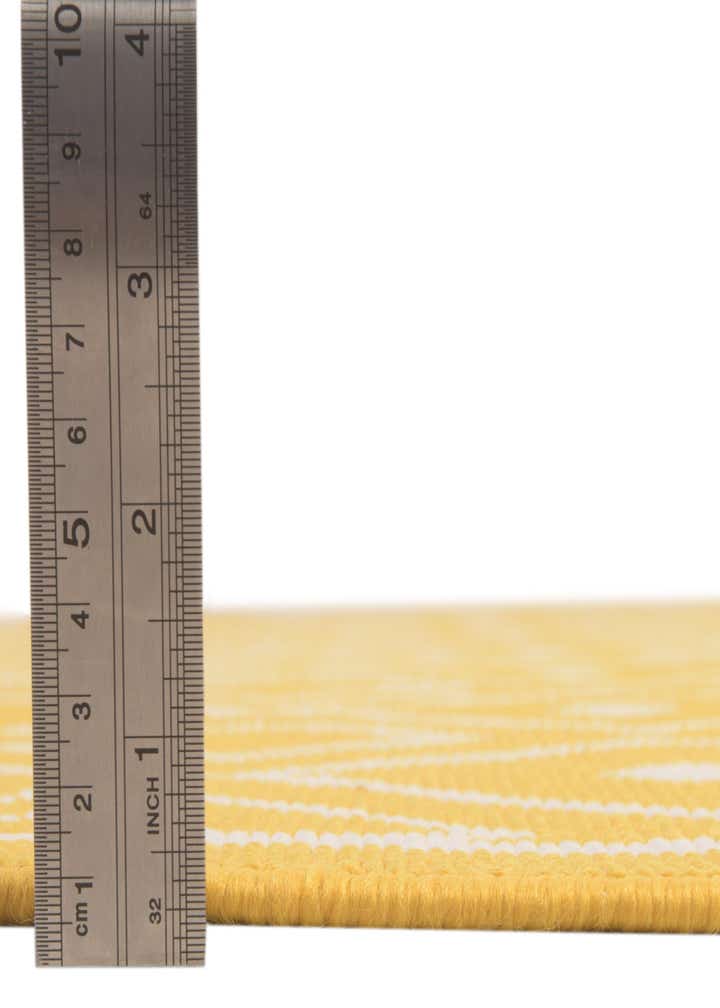 7' 10 x 10' Easy-Clean Lattice Indoor / Outdoor Oval Rug