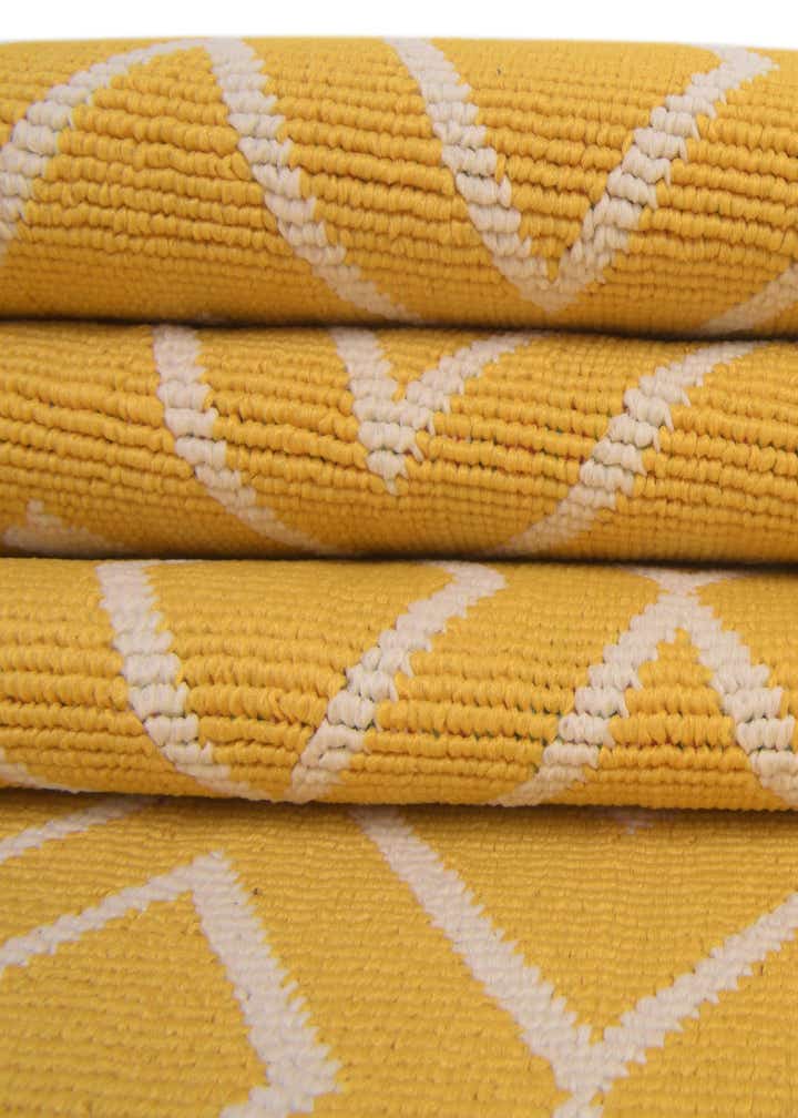 7' 10 x 10' Easy-Clean Lattice Indoor / Outdoor Oval Rug