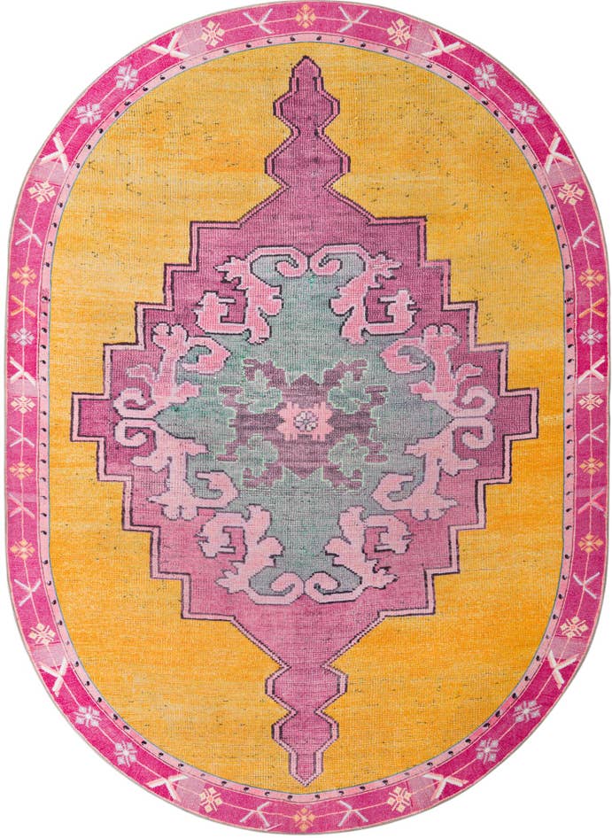 Detail image of 7' 6 x 10' 6 Washable Timeless Oval Rug