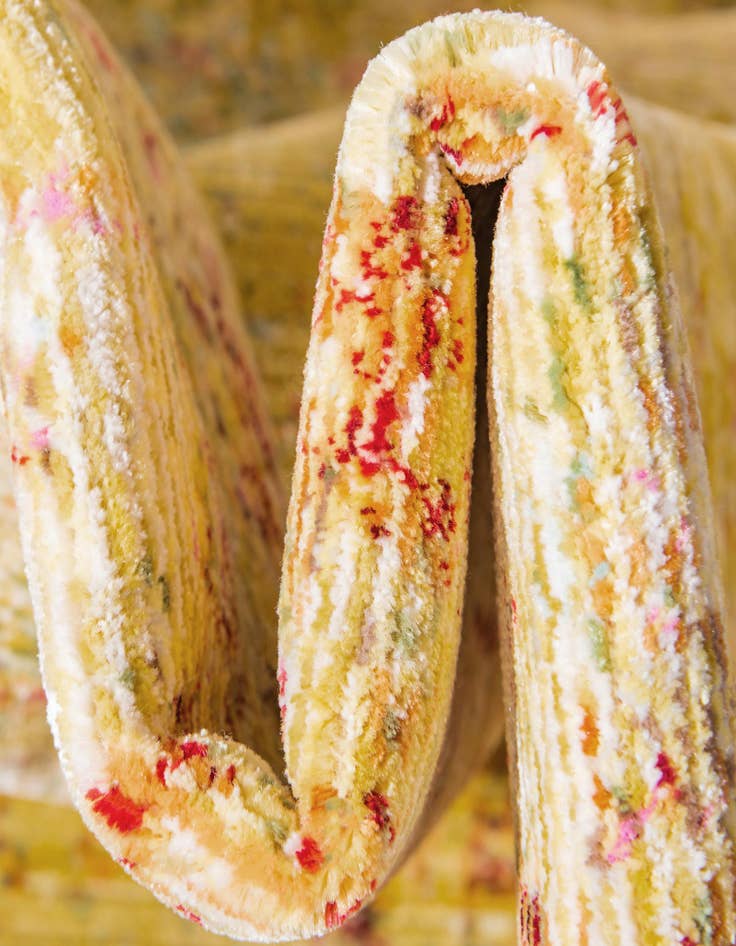 Detail image of 7' x 10' Alexis Rug