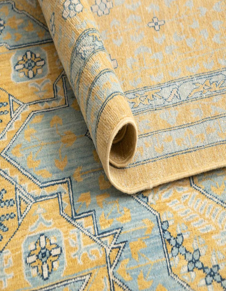 Detail image of 8' 9 x 12' 7 Hand Knotted Amina Rug