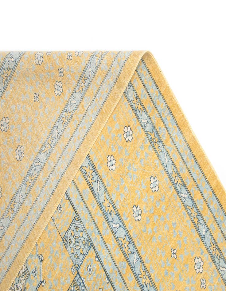 Detail image of 8' 9 x 12' 7 Hand Knotted Amina Rug