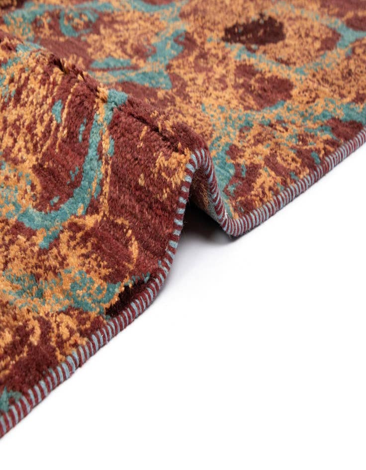 Detail image of 5' 5 x 7' 11 Anar Wool Rug