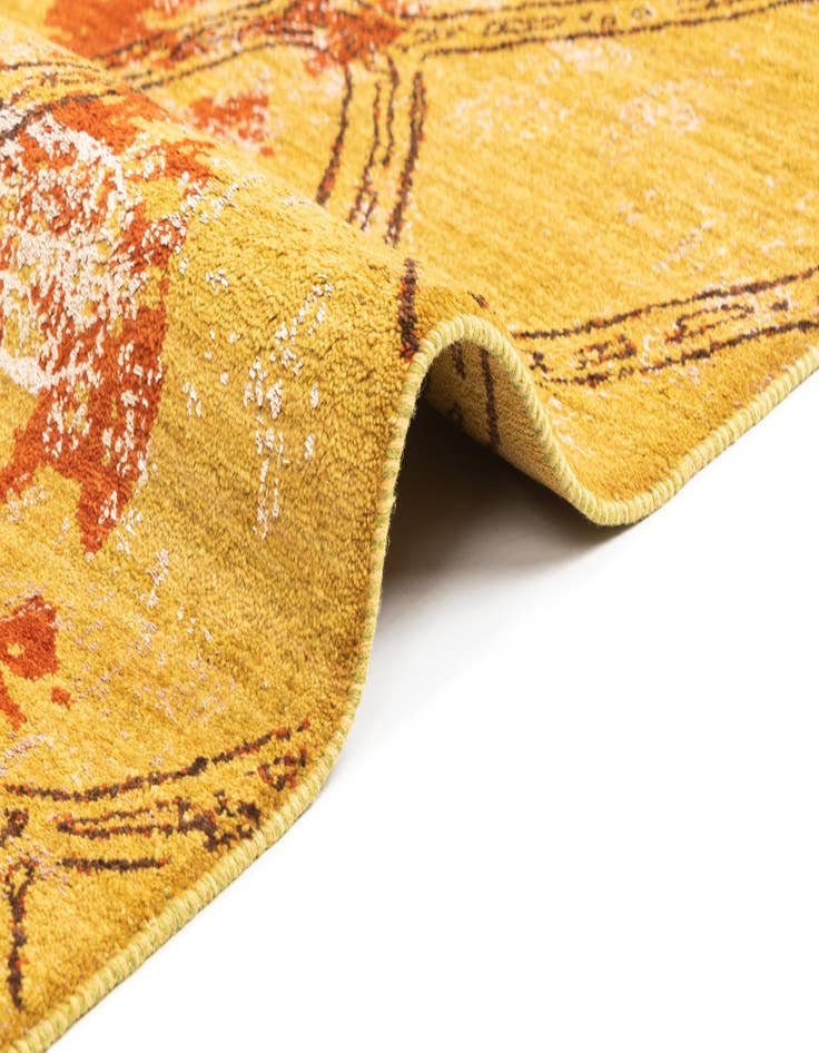 Detail image of 6' 10 x 9' 9  Hand Knotted Anar Rug