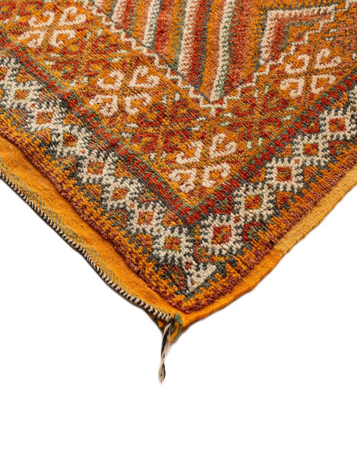 Detail image of 4' 8 x 8' Berber Haut-Atlas Rug