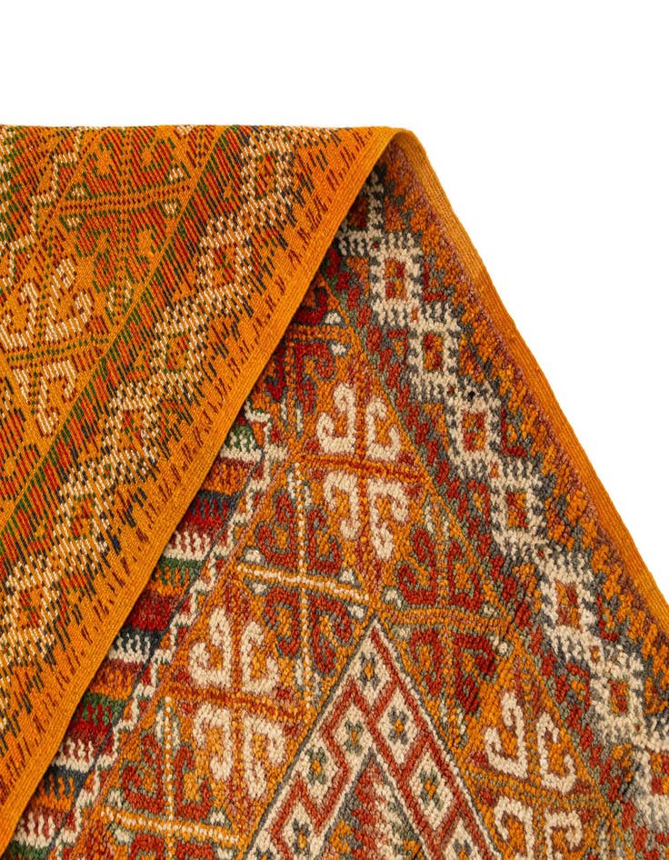 Detail image of 4' 8 x 8' Berber Haut-Atlas Rug