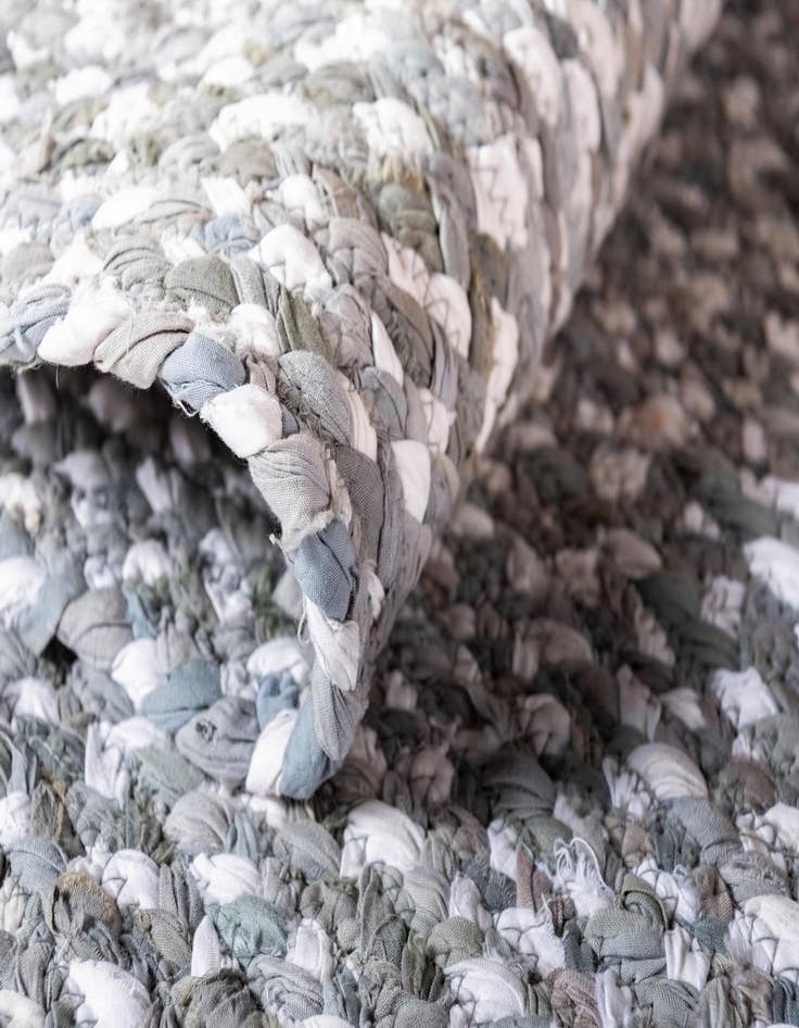 Detail image of 4' 8 x 6' 6 Handmade Braided Chindi Rug
