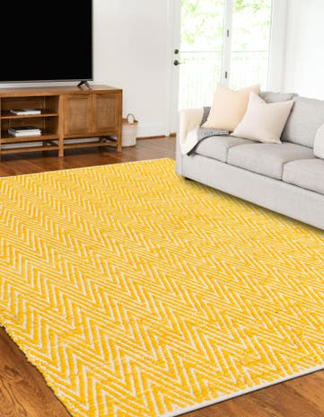 5' 1 x 8' Hand Woven Chindi Chevron Rug