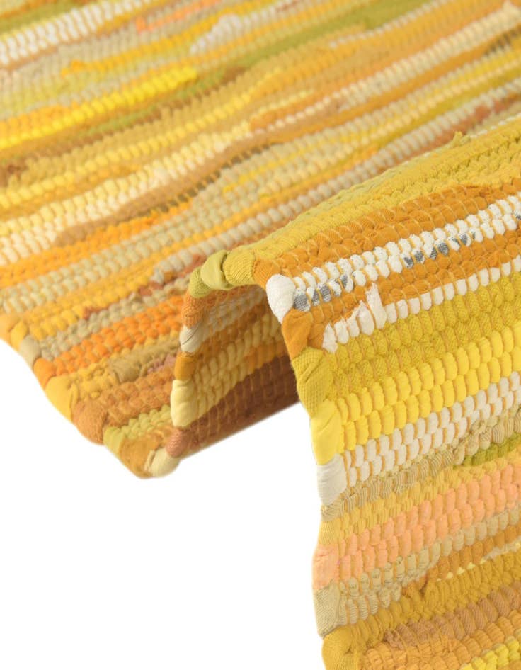 Detail image of 2' 2 x 3'  Hand Woven Chindi Cotton Rug