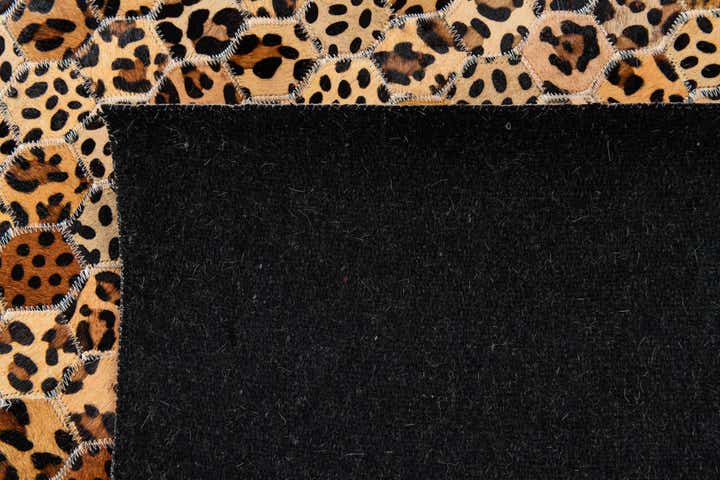 5' x 7' 10 Cowhide Stocks Rug
