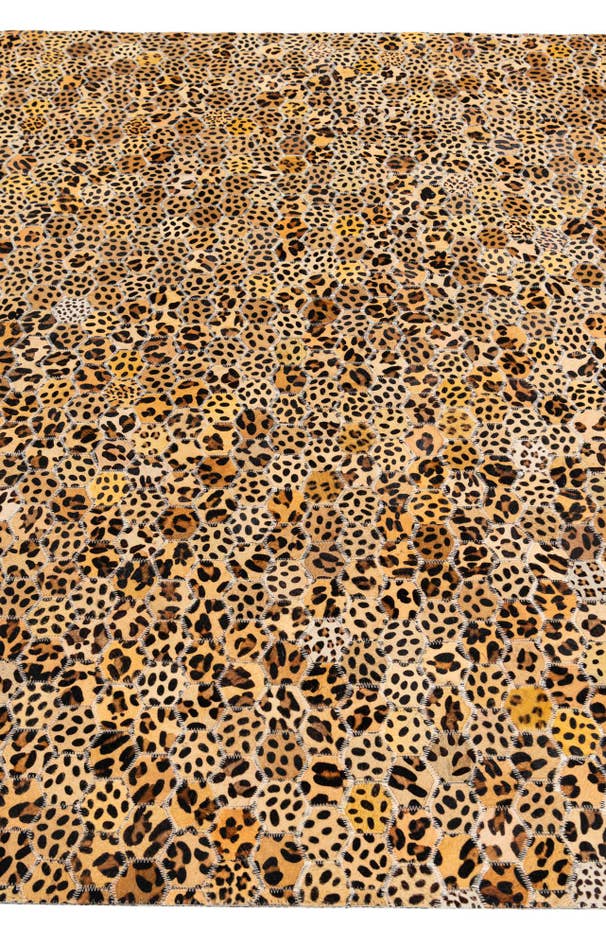 Detail image of 5' x 7' 11 Cowhide Stocks Rug