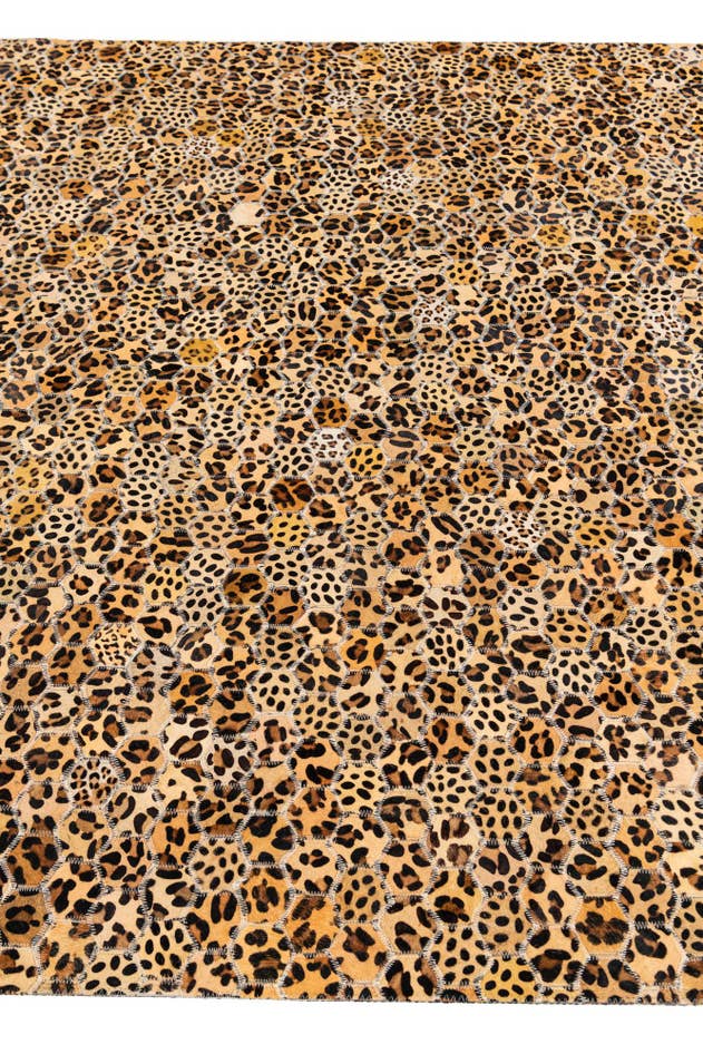 Detail image of 5' x 7' 11 Cowhide Stocks Rug