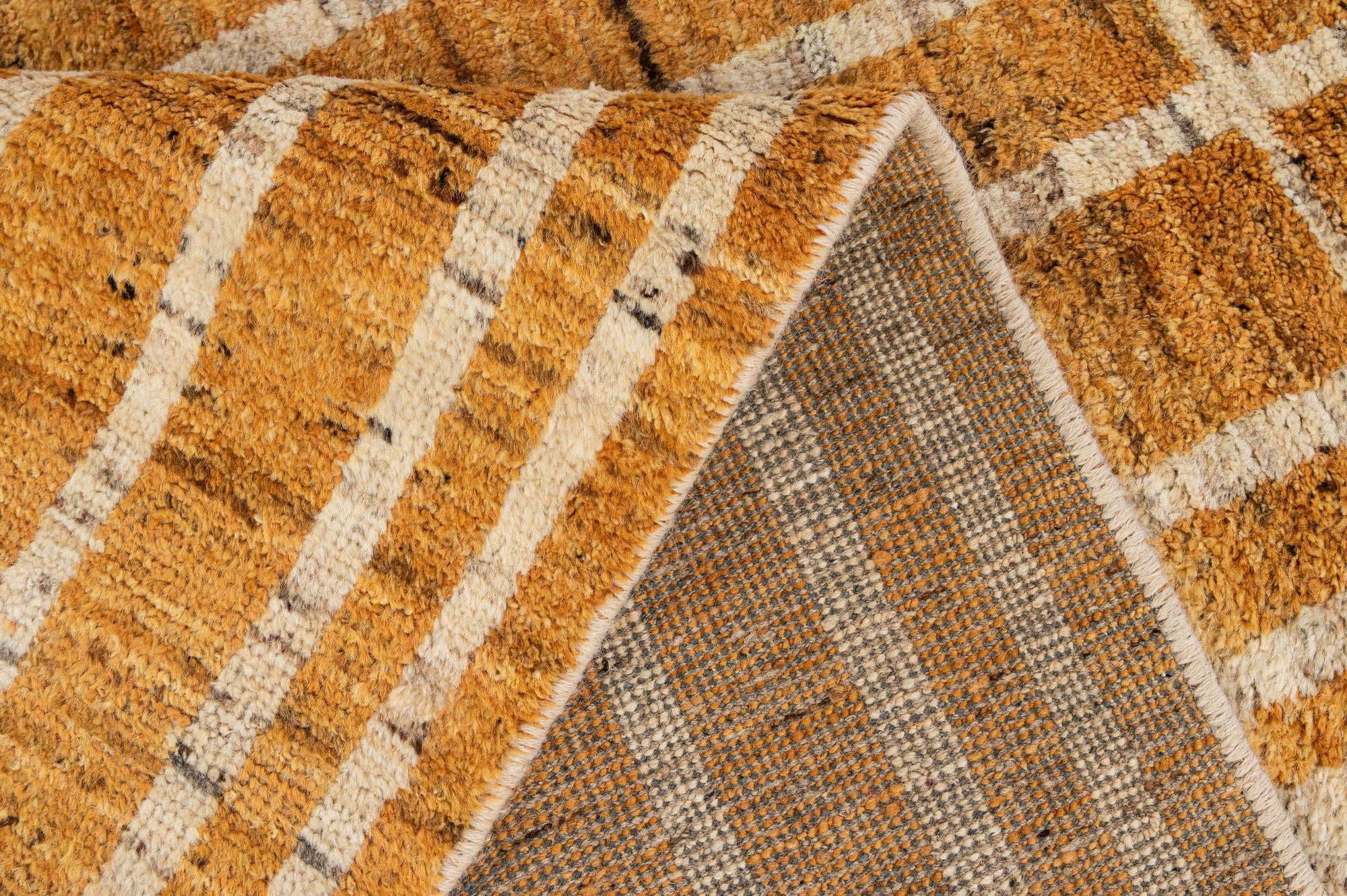 4' 11 x 7' 9 Hand Knotted Darya Wool Rug