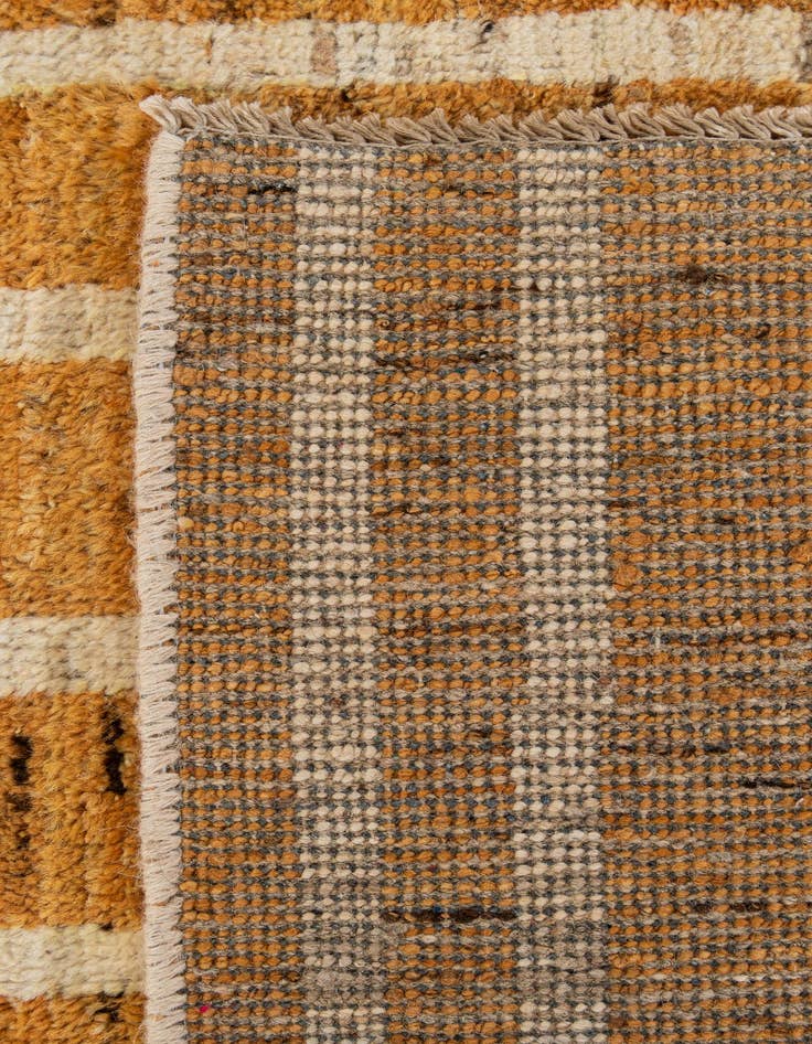Detail image of 4' 11 x 7' 9  Hand Knotted Darya Wool Rug