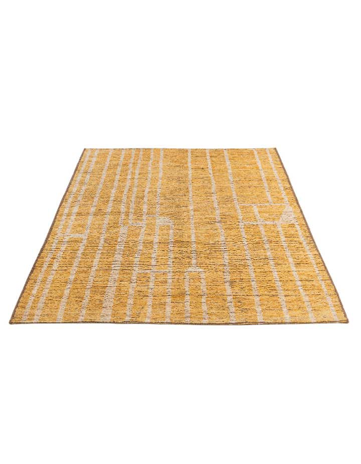 5' 6 x 7' 7 Hand Knotted Darya Wool Rug