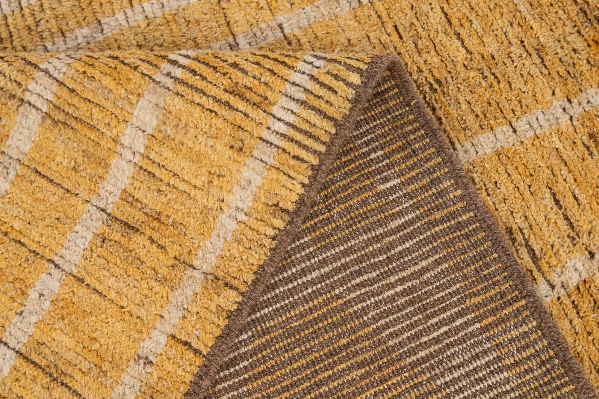 5' 6 x 7' 7 Hand Knotted Darya Wool Rug