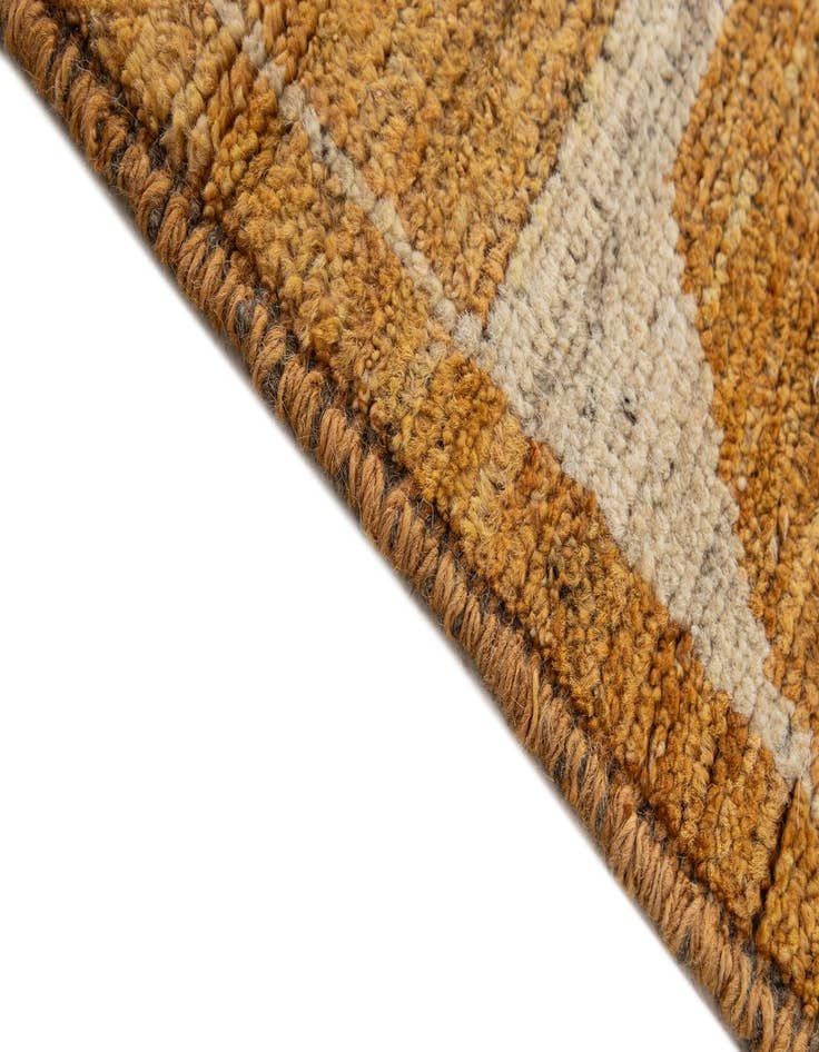 Detail image of 5' 9 x 7' 9  Hand Knotted Darya Wool Rug