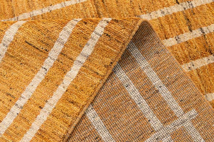 5' 7 x 7' 10 Hand Knotted Darya Wool Rug