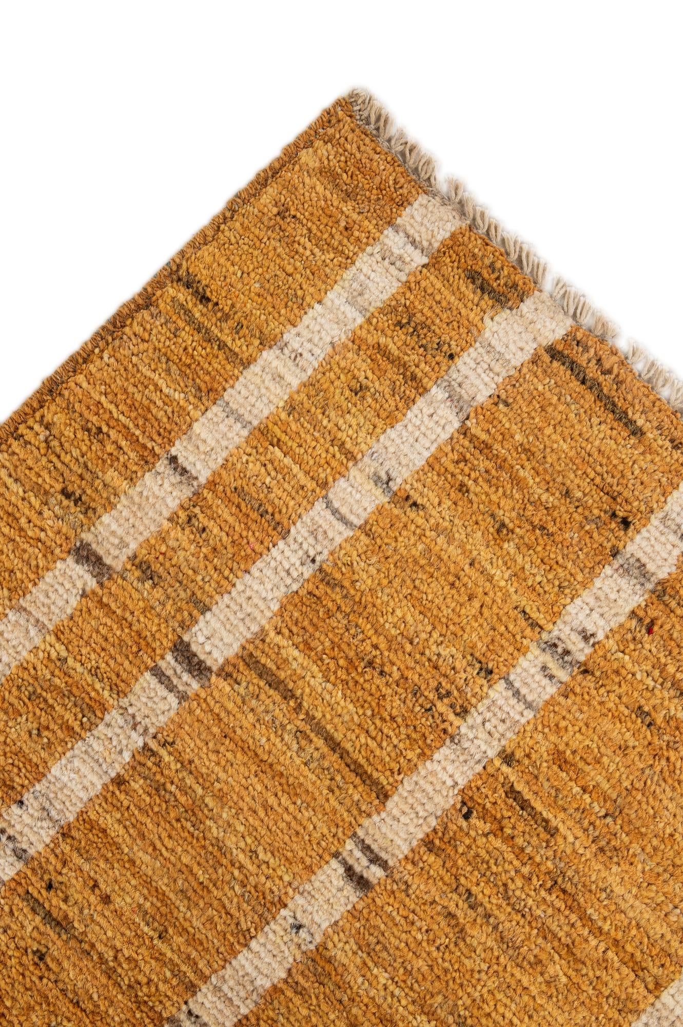 5' 7 x 7' 10 Hand Knotted Darya Wool Rug