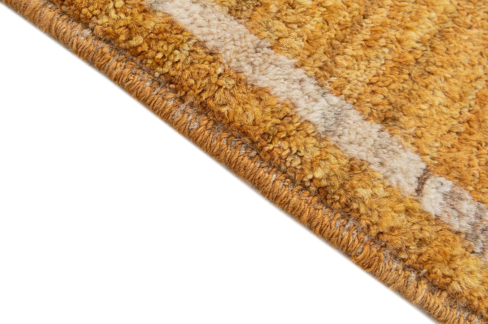 5' 11 x 7' 9 Hand Knotted Darya Wool Rug