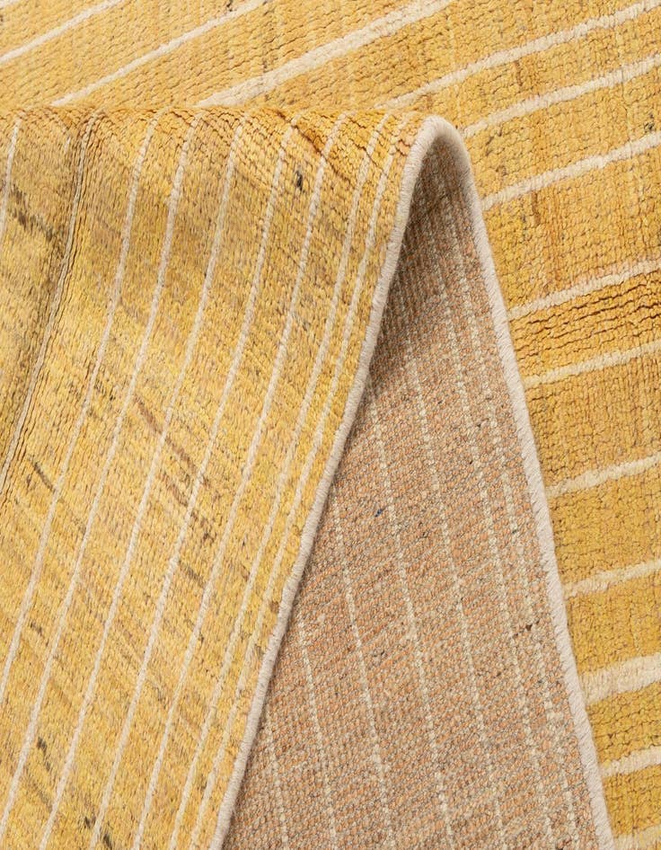 Detail image of 6' 6 x 9' 8  Hand Knotted Darya Wool Rug