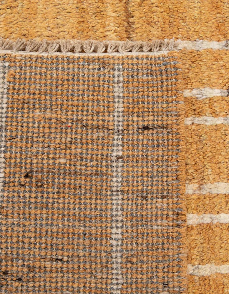 Detail image of 6' 8 x 9' 10  Hand Knotted Darya Wool Rug