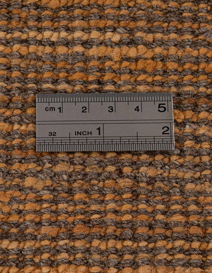 Detail image of 6' 9 x 9' 7  Hand Knotted Darya Wool Rug