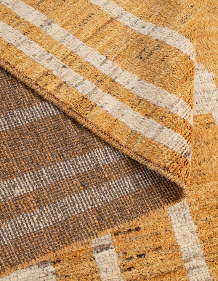 Detail image of 6' 9 x 9' 7  Hand Knotted Darya Wool Rug