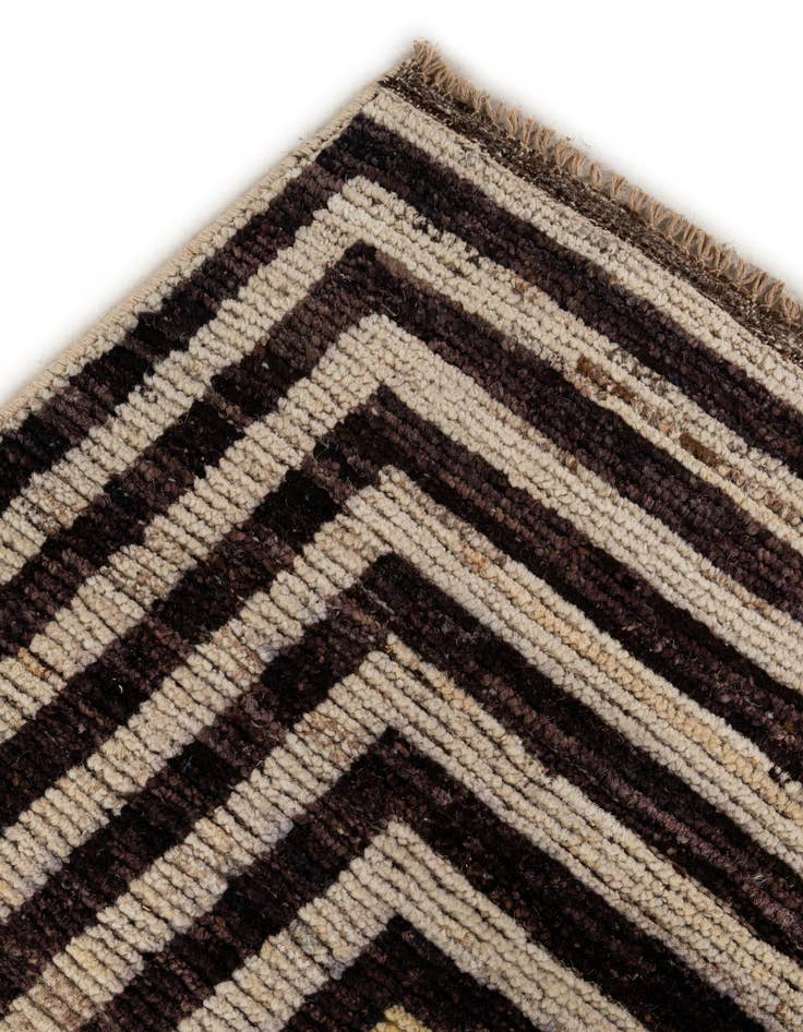 Detail image of 8' x 9' 10  Hand Knotted Darya Wool Rug