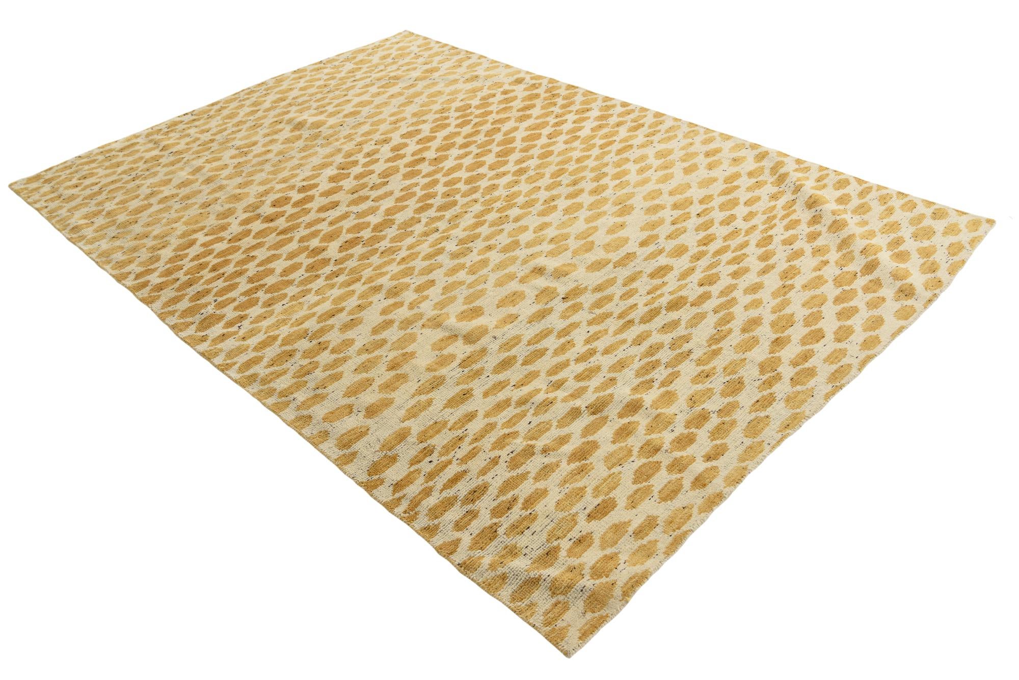 6' 1 x 9' Hand Knotted Darya Wool Rug