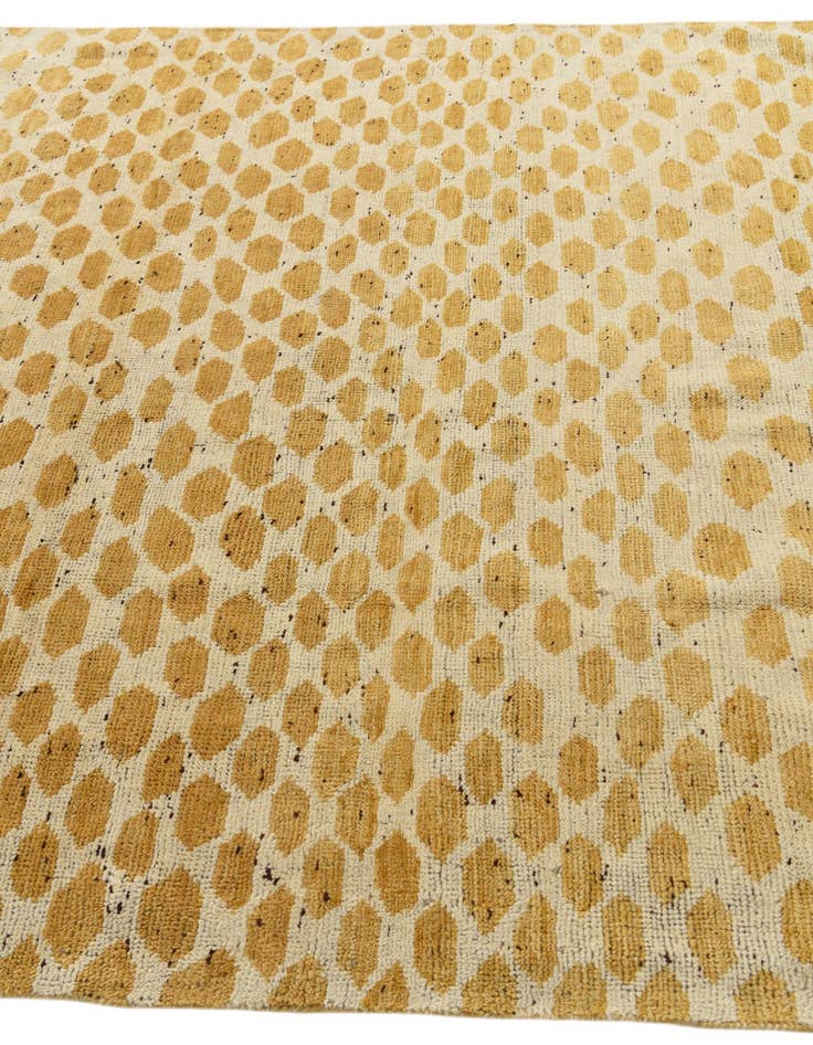 Detail image of 6' 1 x 9'  Hand Knotted Darya Wool Rug