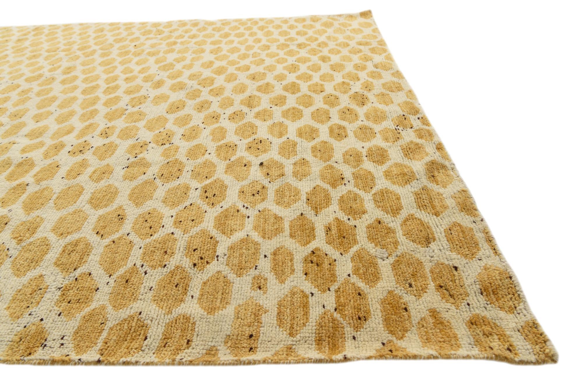 6' x 9' 2 Hand Knotted Darya Wool Rug