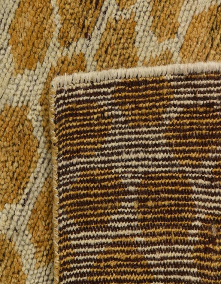 Detail image of 5' 9 x 9' 1  Hand Knotted Darya Wool Rug
