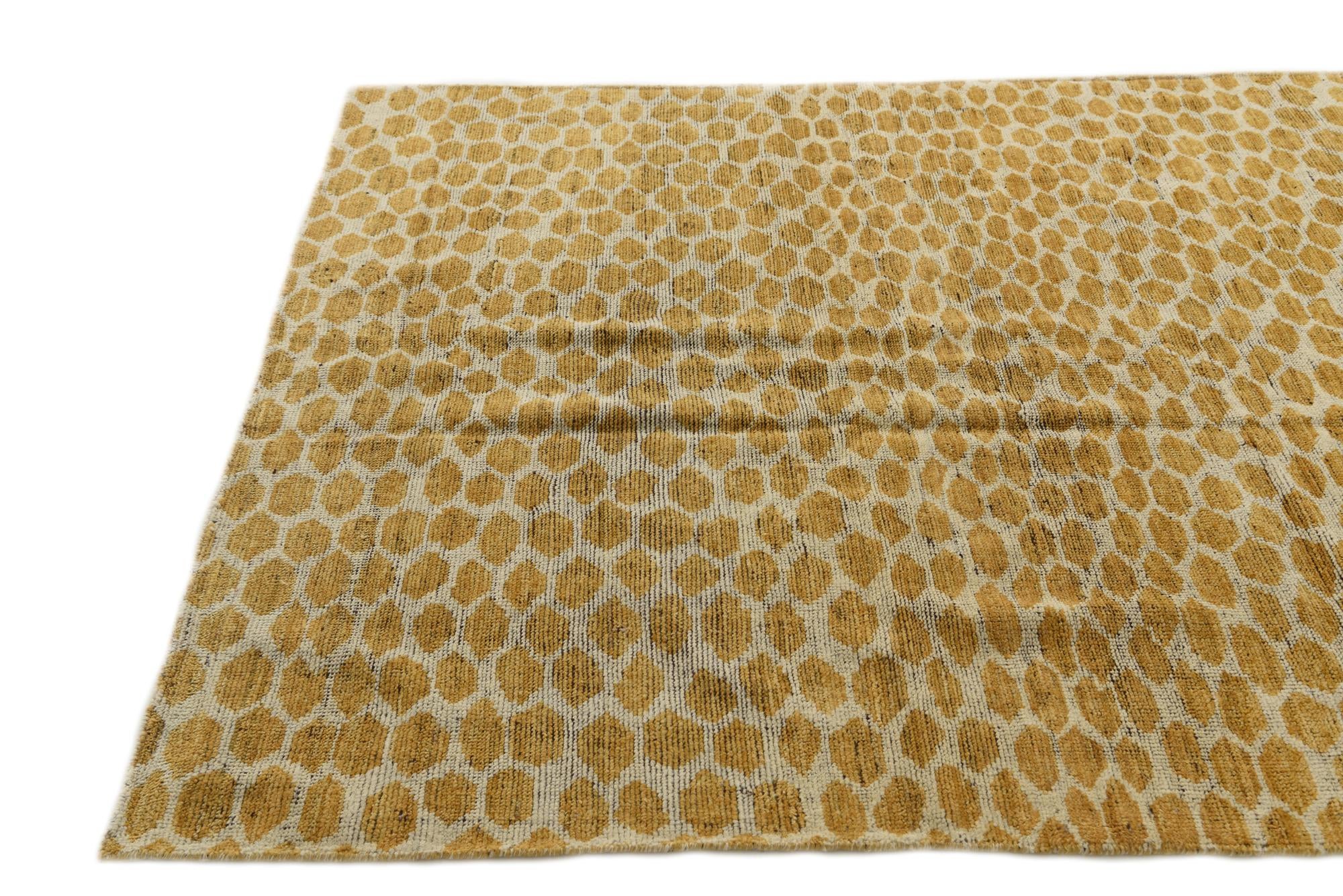 6' 1 x 9' Hand Knotted Darya Wool Rug