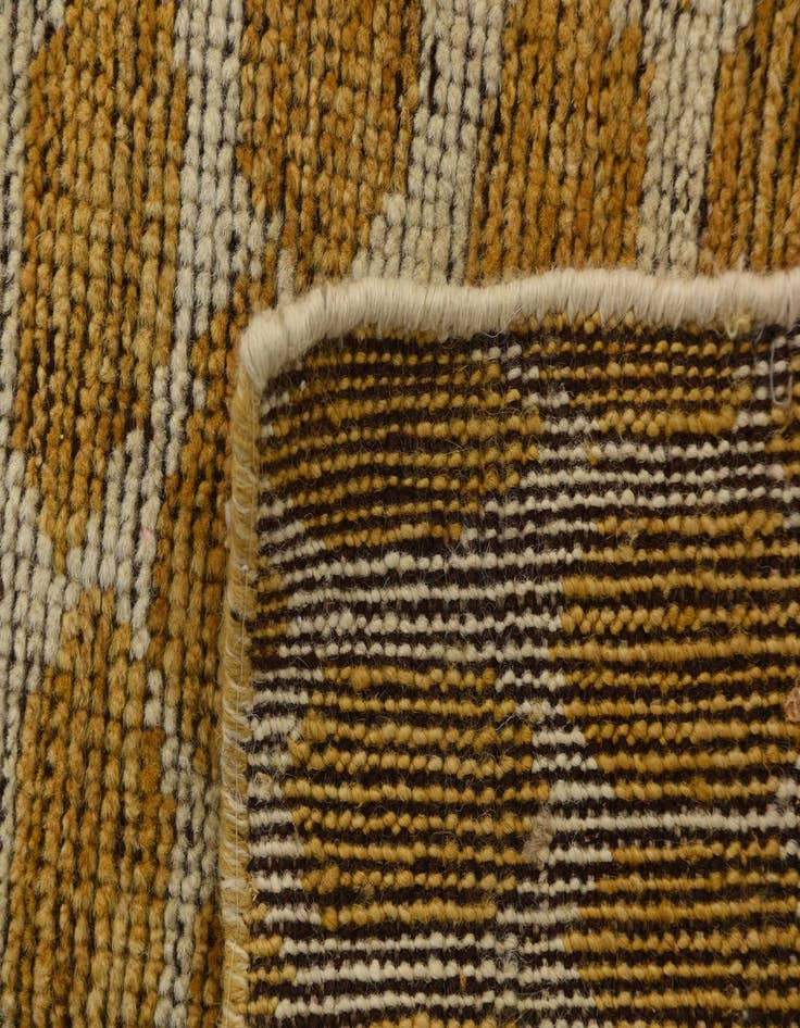 Detail image of 6' 1 x 9'  Hand Knotted Darya Wool Rug