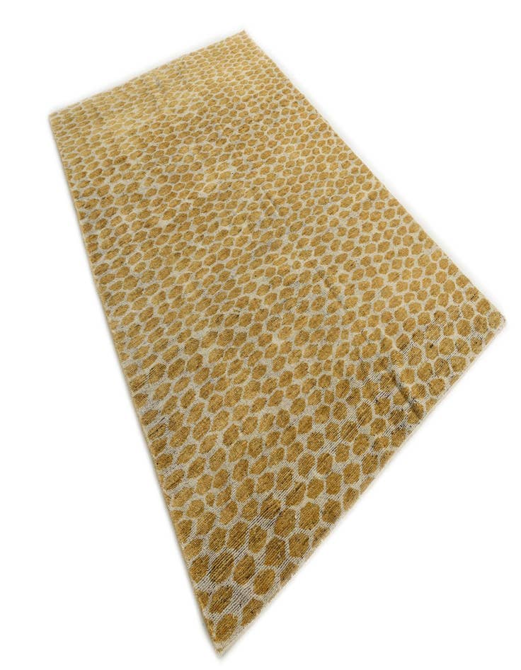 Detail image of 6' 1 x 9'  Hand Knotted Darya Wool Rug