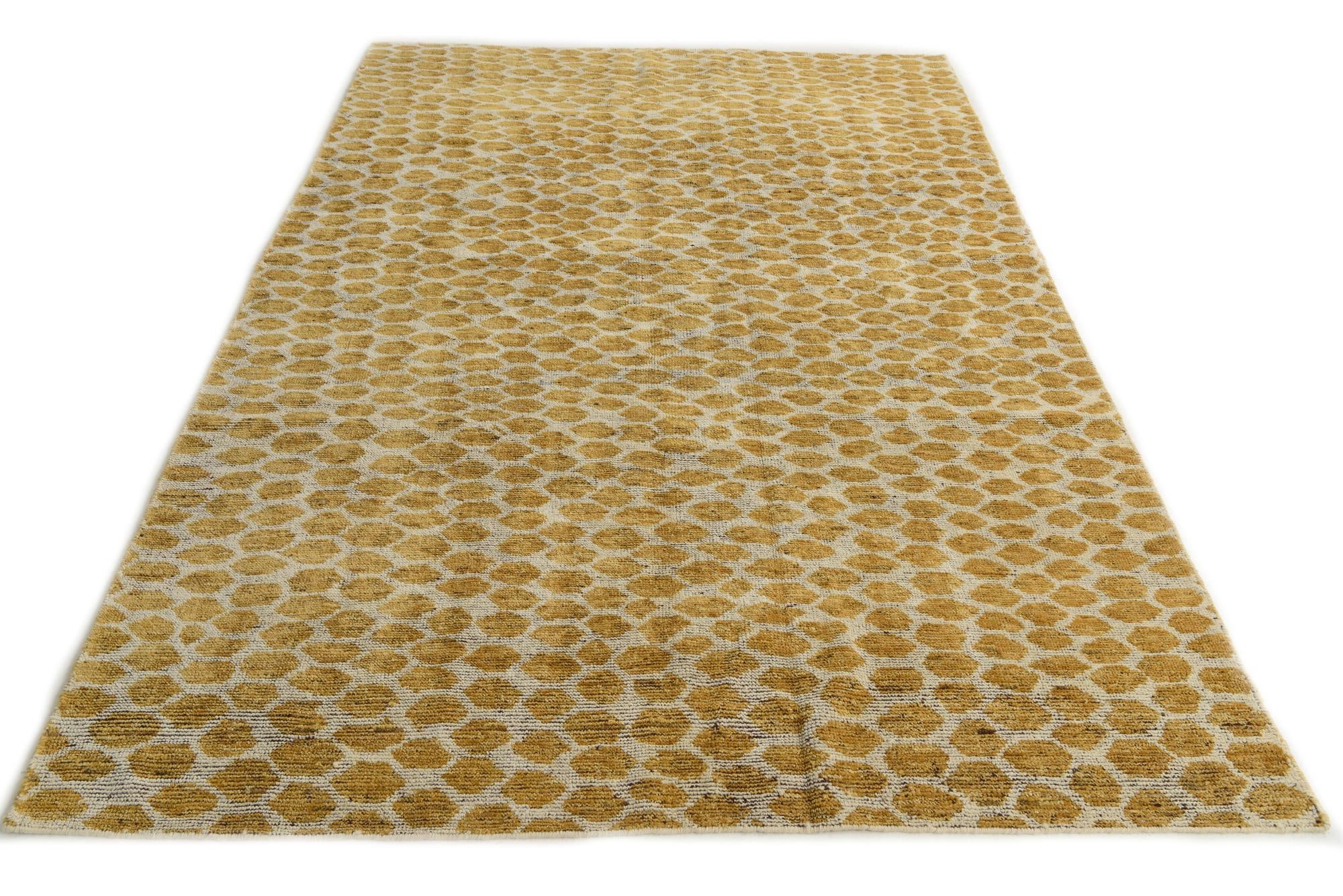 6' 1 x 9' Hand Knotted Darya Wool Rug