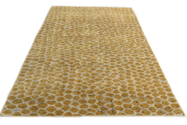 Detail image of 6' 1 x 9' Hand Knotted Darya Wool Rug